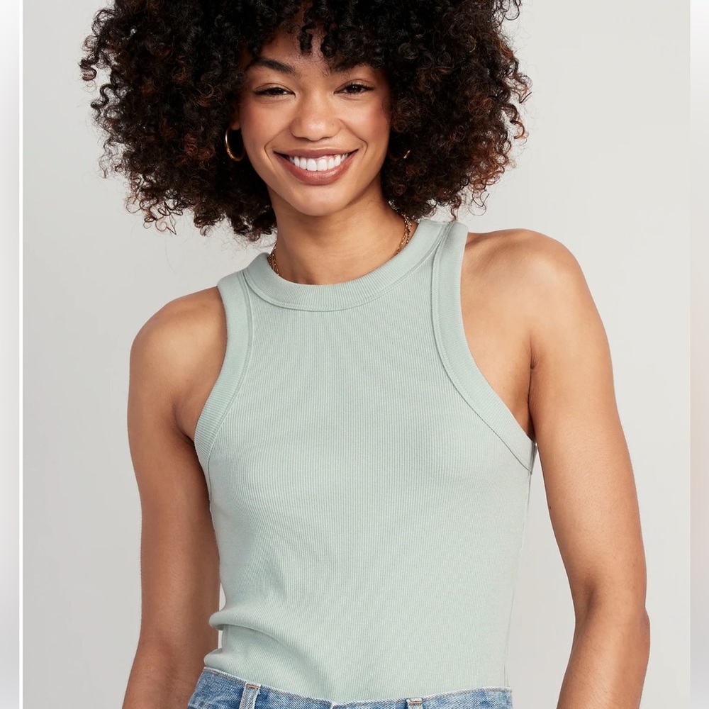 Fitted Rib-Knit Tank Top - Small